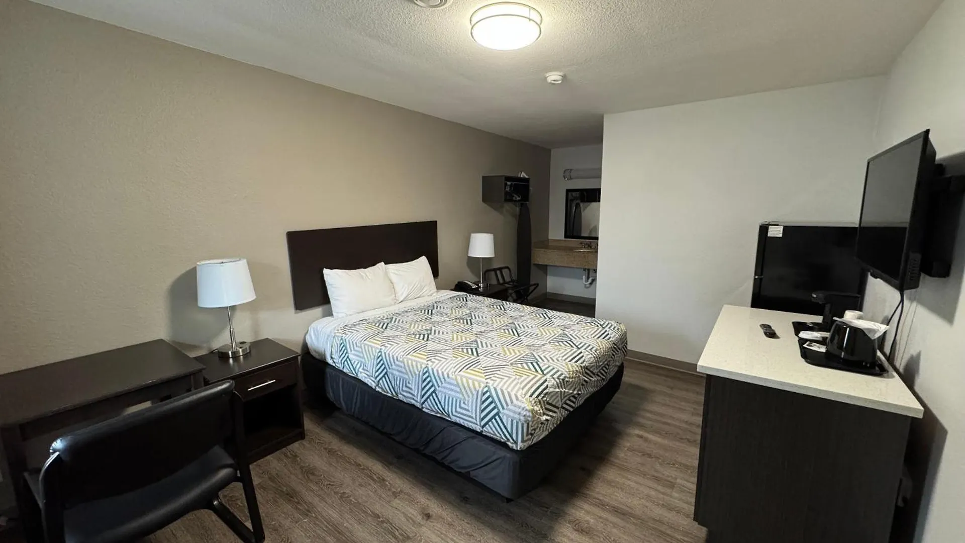 Studio 6 Suites Vancouver Wa Waterfront Lodge
